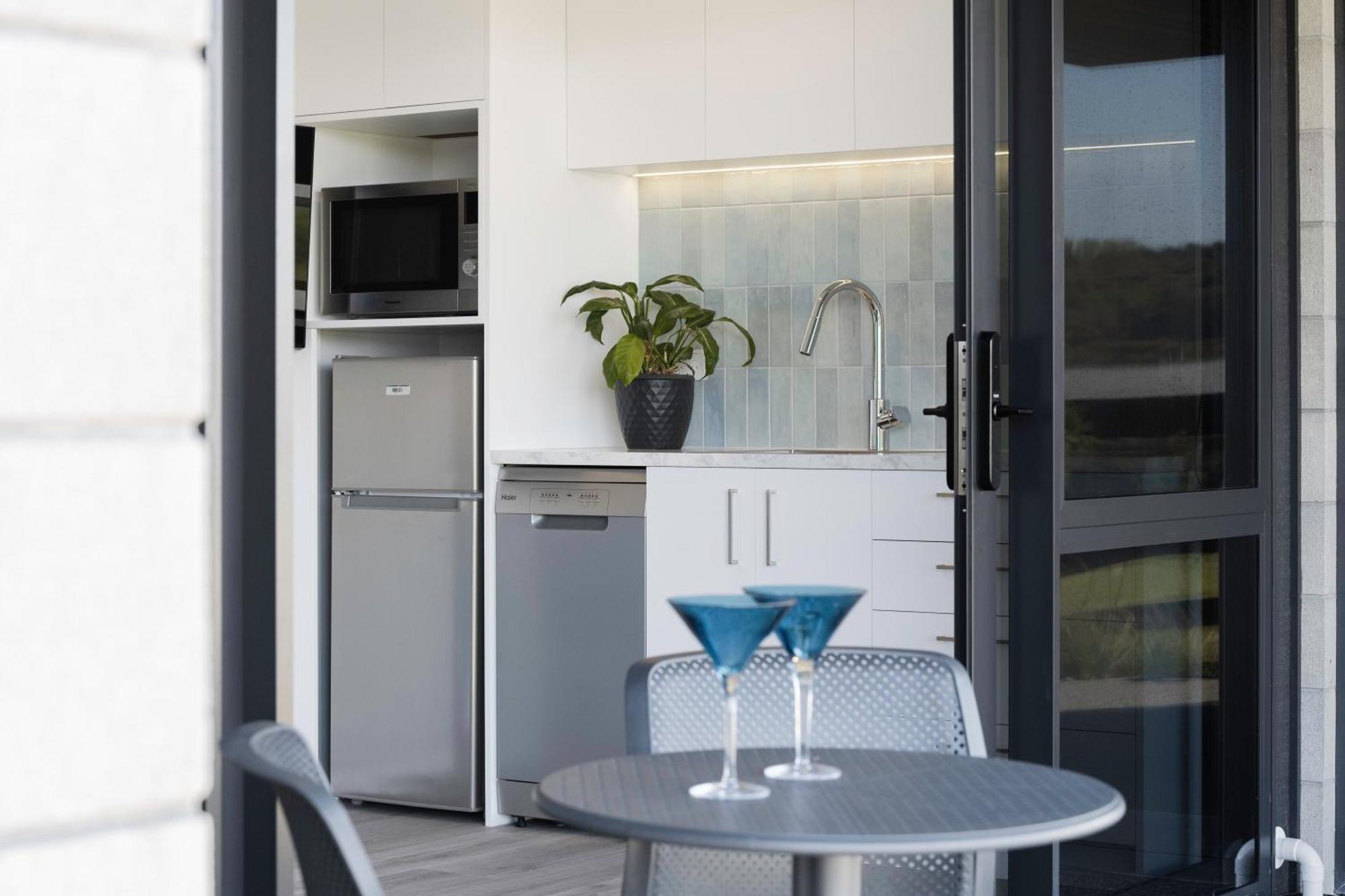 Pukehina Estuary Sunset Views Townhouse & Studio Dış mekan fotoğraf